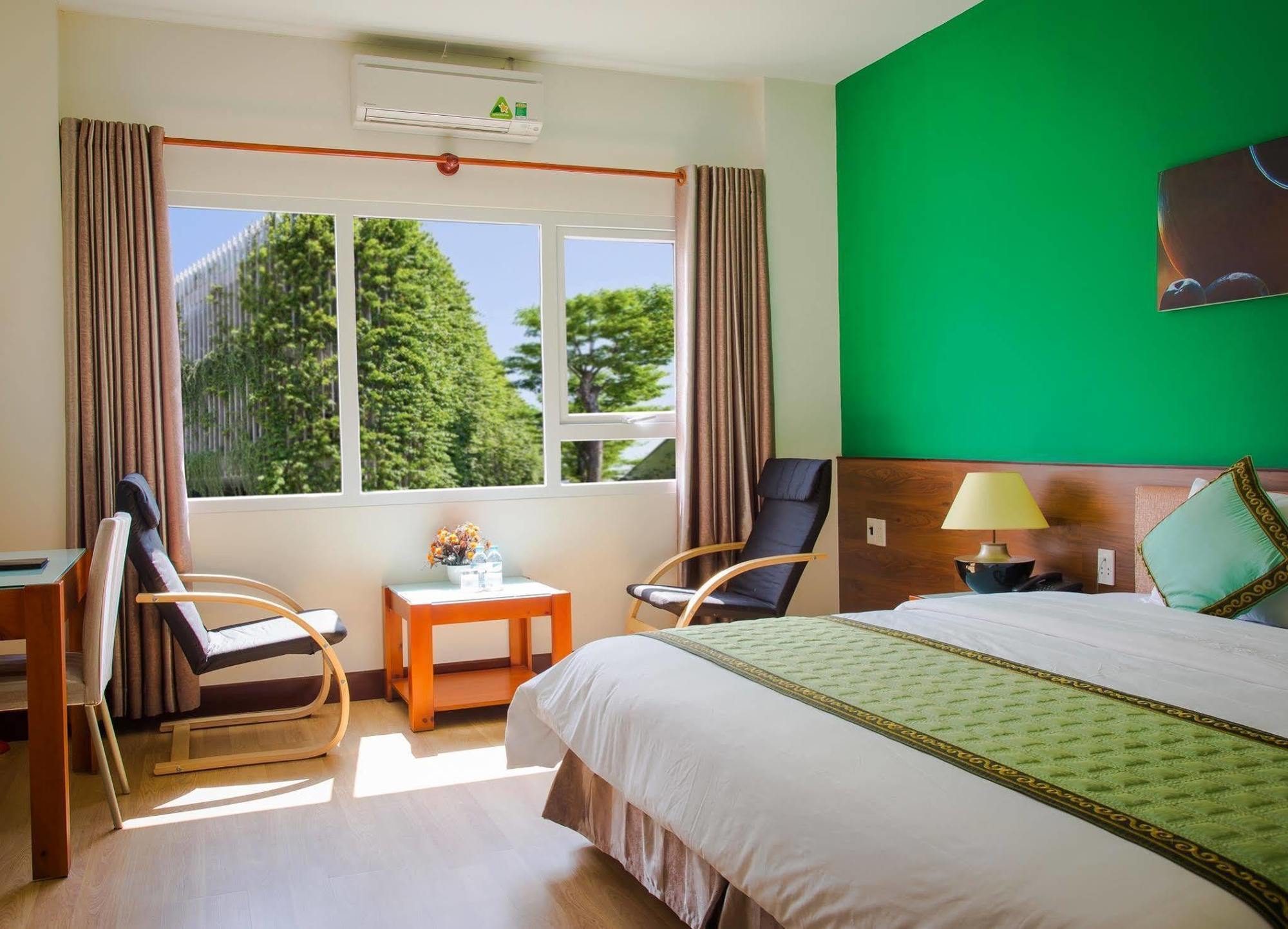 Sai Gon Phong Nha Hotel Dong Hoi Exterior photo